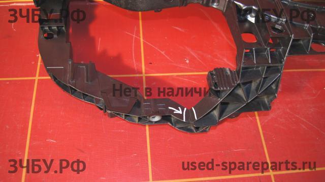 Ford Focus 3 Панель передняя (телевизор)
