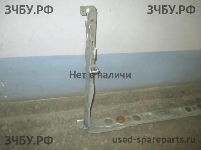 Toyota Corolla (E14 - E15) Панель передняя (телевизор)
