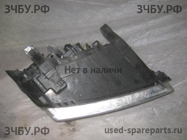 Ford Focus 2 Фара левая