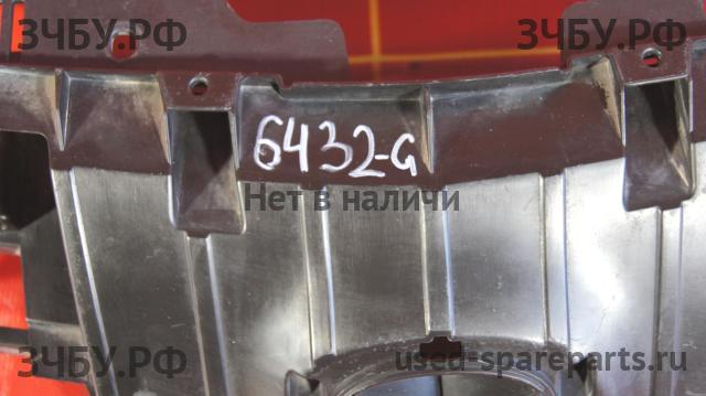 Mazda 3 [BL] Решетка радиатора