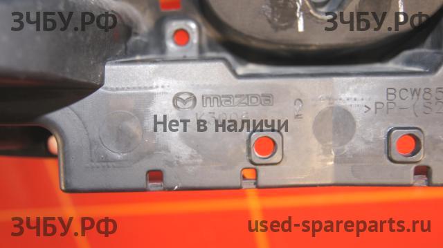 Mazda 3 [BL] Решетка радиатора