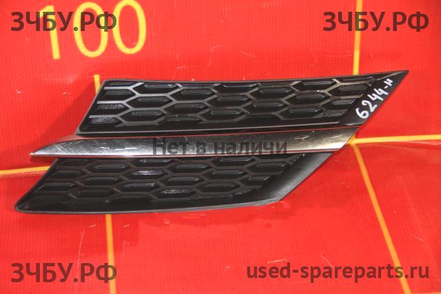 Toyota RAV 4 (4) Решетка радиатора
