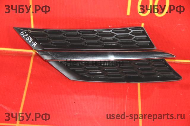 Toyota RAV 4 (4) Решетка радиатора