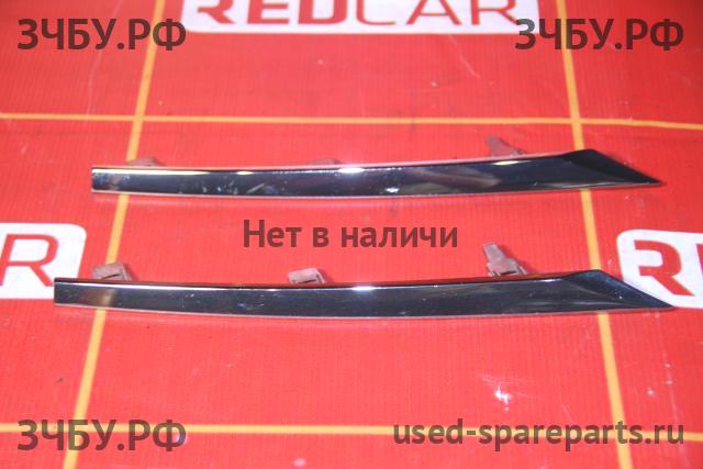 Toyota Corolla (E16 - E17) Молдинг решетки радиатора