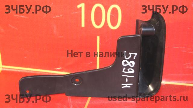 Toyota Camry 7 (V50) Брызговик передний правый
