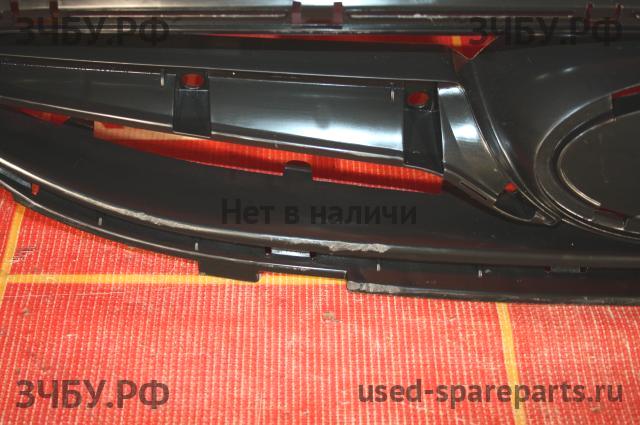 Hyundai Solaris 1 Решетка радиатора