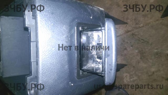 Toyota Corolla (E14 - E15) Пепельница