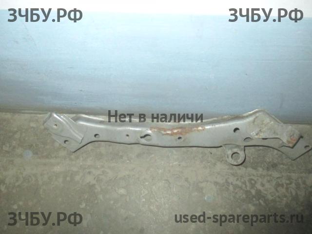 Toyota Corolla (E14 - E15) Панель передняя (телевизор)