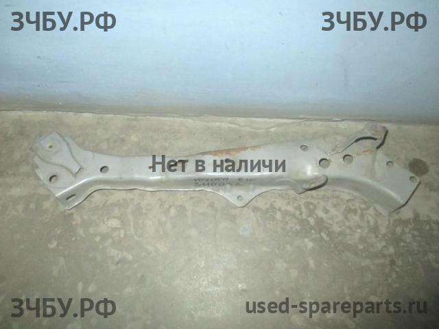 Toyota Corolla (E14 - E15) Панель передняя (телевизор)