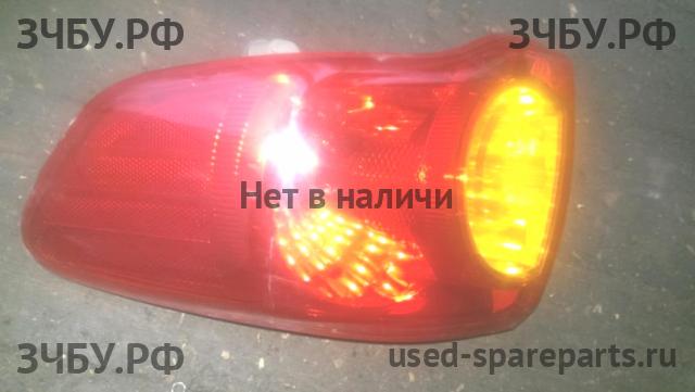Toyota Corolla (E14 - E15) Фонарь правый