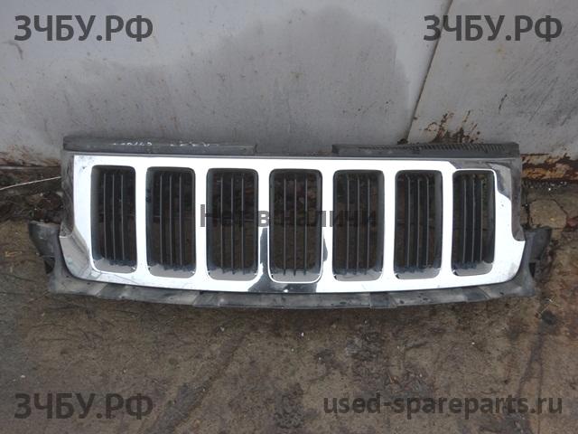 Jeep Cherokee 3 Решетка радиатора