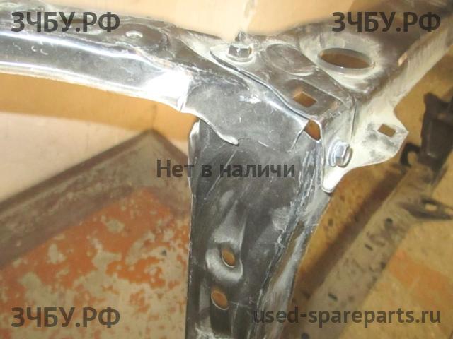 Toyota RAV 4 (2) Панель передняя (телевизор)