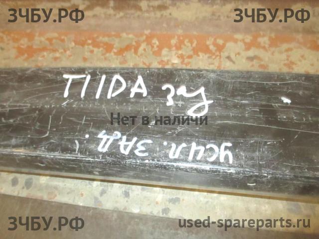 Nissan Tiida 1 Усилитель бампера задний