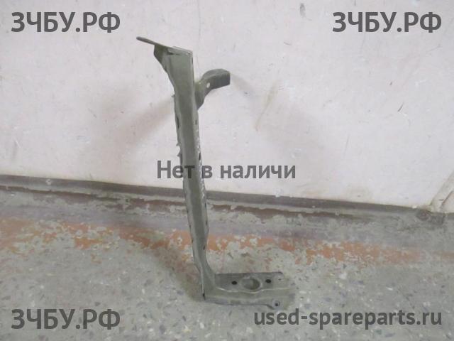 Toyota RAV 4 (3) Панель передняя (телевизор)
