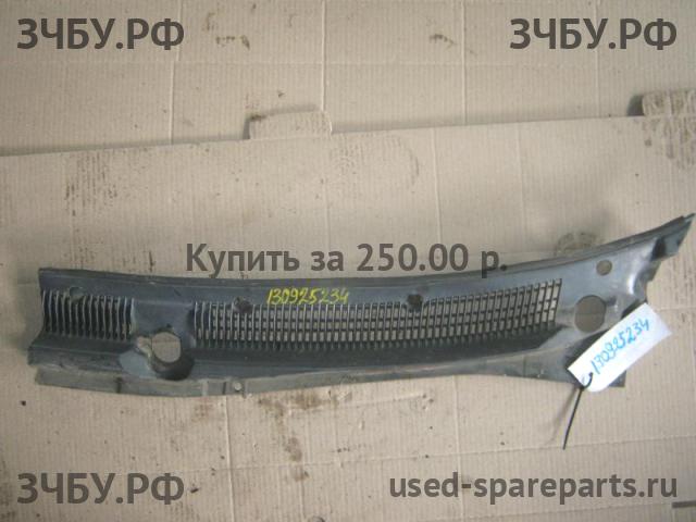 KIA Spectra Решетка стеклоочистителя (Дефлектор водостока)