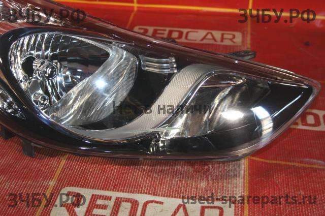 Hyundai Elantra 3 Фара правая