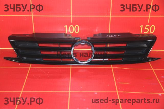 Volkswagen Jetta 6 Решетка радиатора