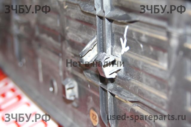 Toyota Hi Lux (3) Pick Up Накладка заднего бампера
