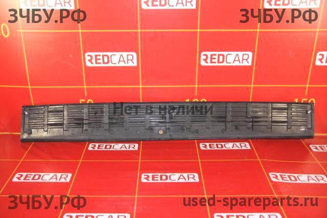 Toyota Hi Lux (3) Pick Up Накладка заднего бампера