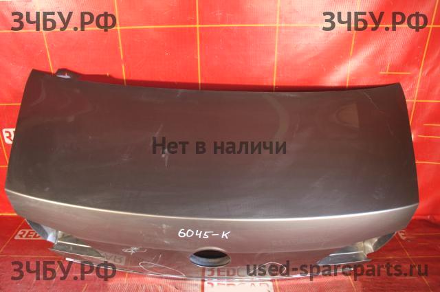 Volkswagen Passat B7 Крышка багажника