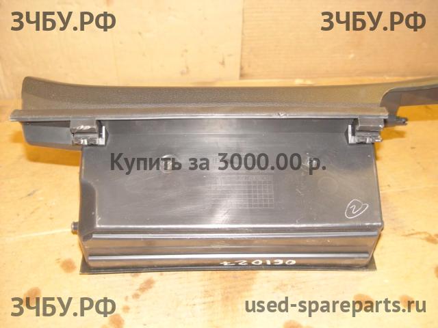 Nissan Qashqai (J11) Бардачок