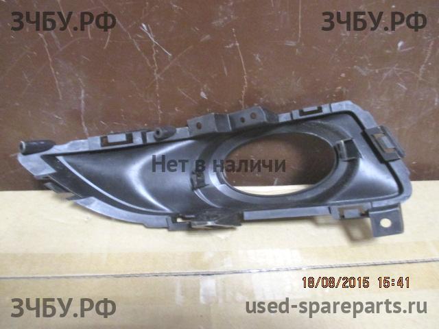 Mazda 3 [BK] Рамка противотуманной фары левой