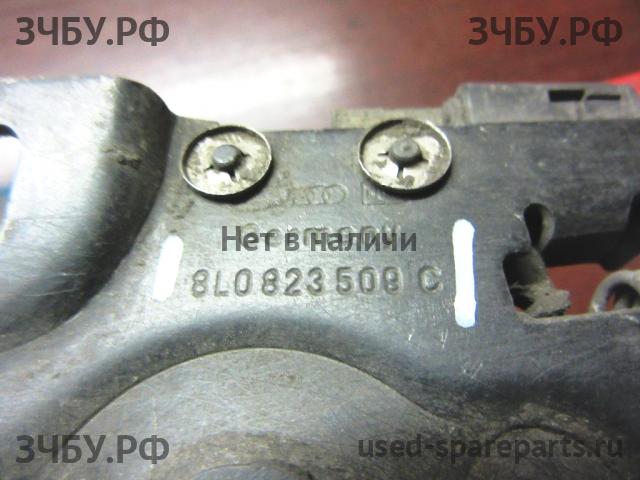 Audi A3 [8L] Замок капота