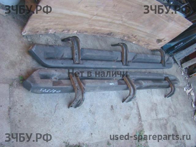 Nissan Pathfinder 2 (R51) Подножка