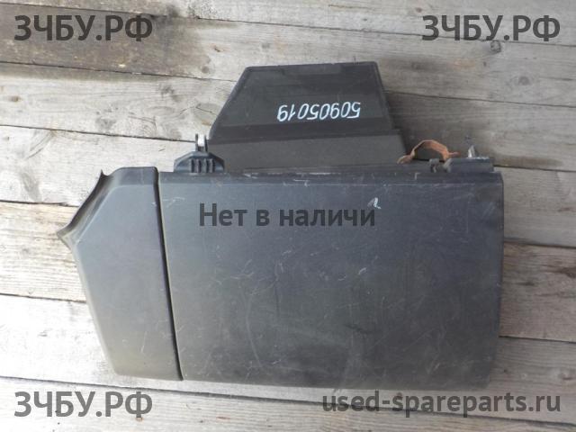 Mazda 3 [BK] Бардачок