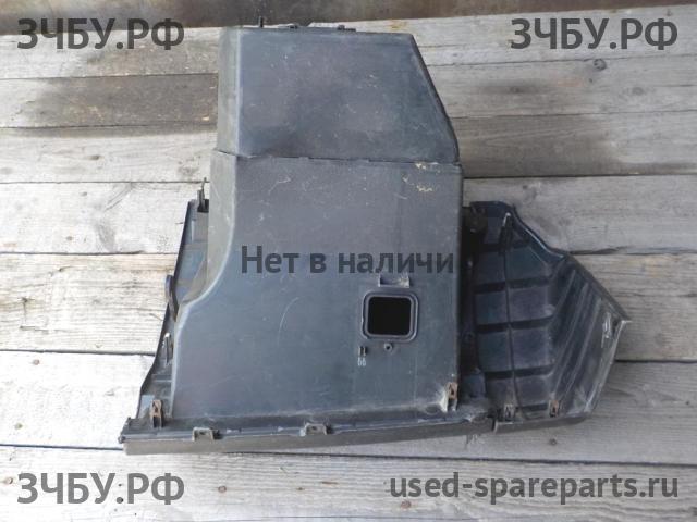 Mazda 3 [BK] Бардачок