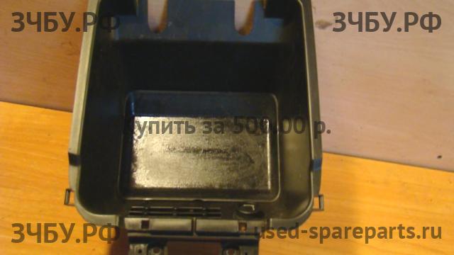 Land Rover Range Rover 3 (LM) Бардачок