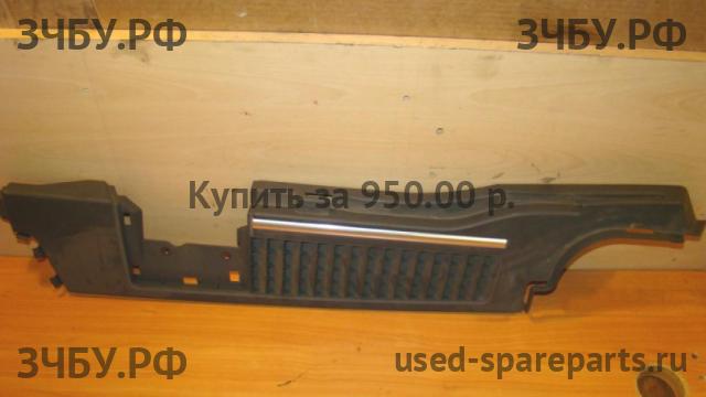 Land Rover Range Rover 3 (LM) Накладка