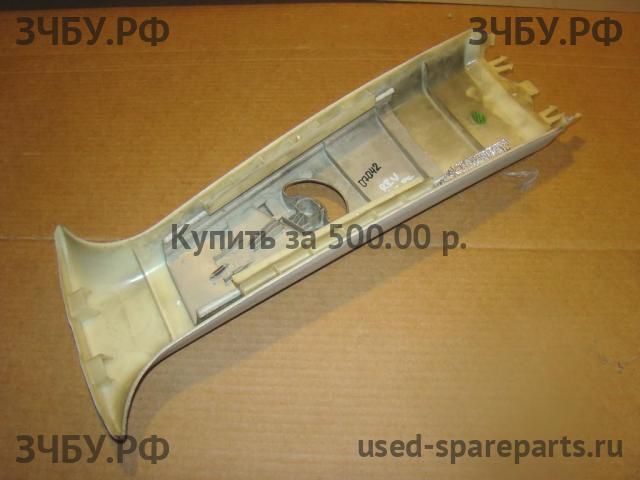 Land Rover Range Rover 3 (LM) Накладка стойки средней правой