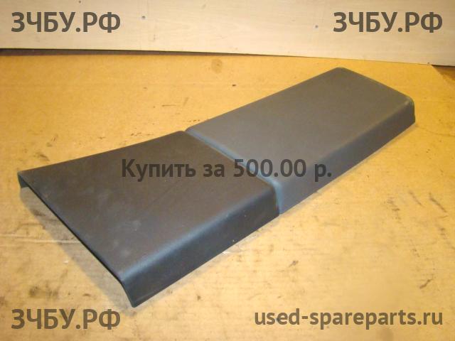 Land Rover Range Rover 3 (LM) Накладка стойки средней правой