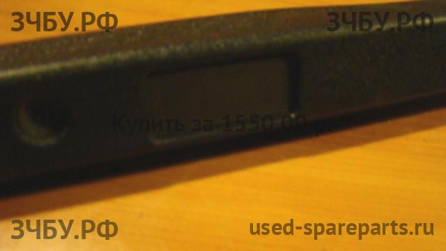 Land Rover Range Rover 3 (LM) Накладка крышки багажника