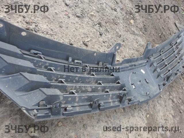 Nissan Tiida 1 Решетка радиатора