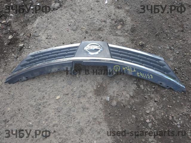 Nissan Tiida 1 Решетка радиатора