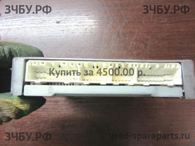Toyota Yaris 1 Блок управления двигателем