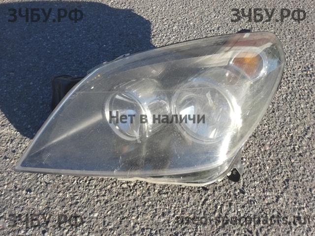 Opel Astra H Фара левая