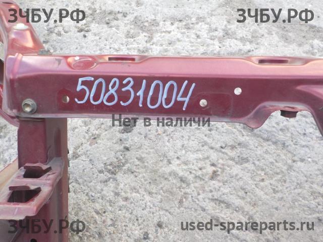 Toyota Yaris 1 Панель передняя (телевизор)