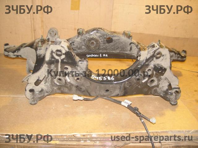 Nissan Qashqai (J11) Балка задняя поперечная