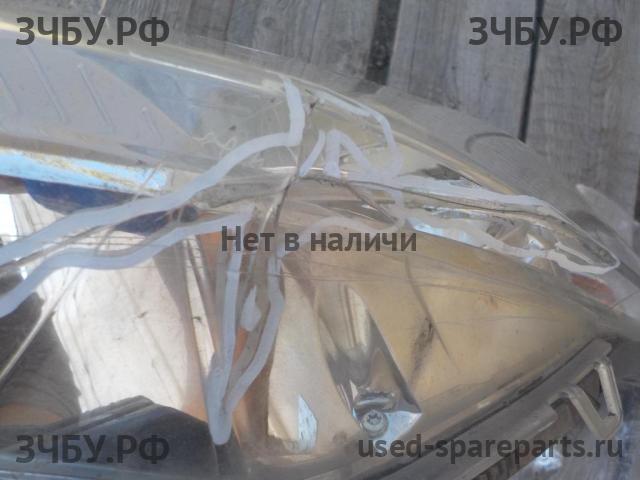 Opel Astra H Фара правая
