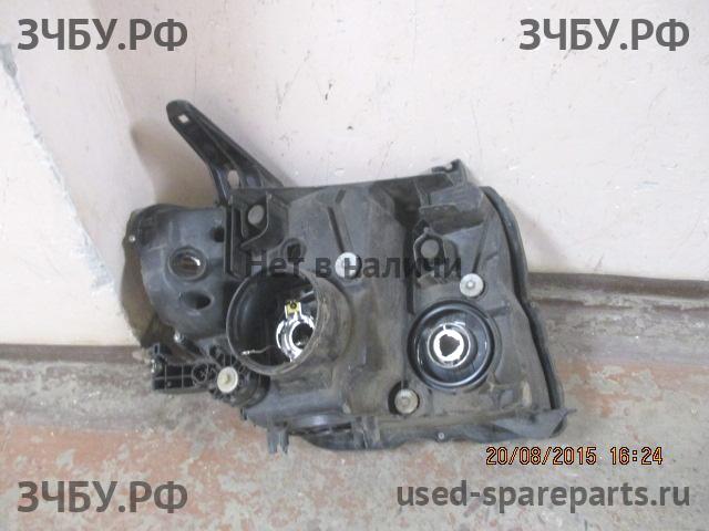 Mitsubishi Pajero/Montero 4 Фара левая