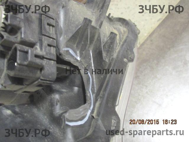 Mitsubishi Pajero/Montero 4 Фара левая
