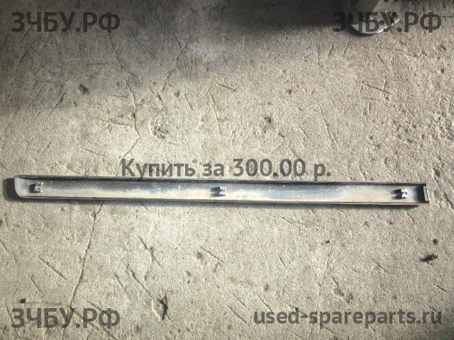 Nissan X-Trail 1 (T30) Молдинг двери передней правой