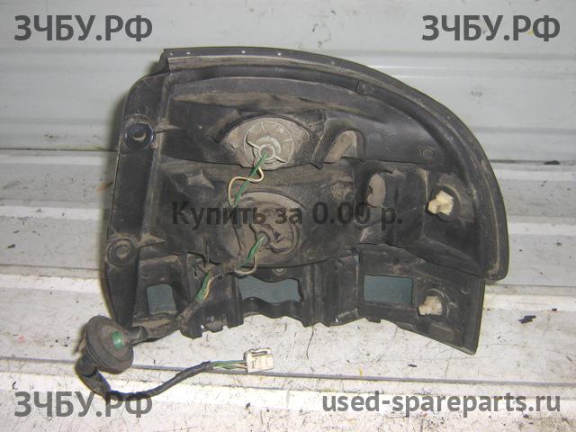Toyota Carina.E (T190) Фонарь левый