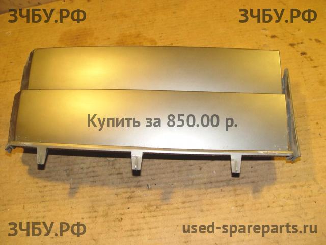 Land Rover Range Rover 3 (LM) Накладка крыла переднего левого