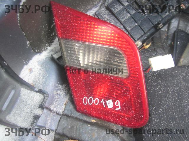 Mitsubishi Carisma (DA) 2000-> Фонарь левый