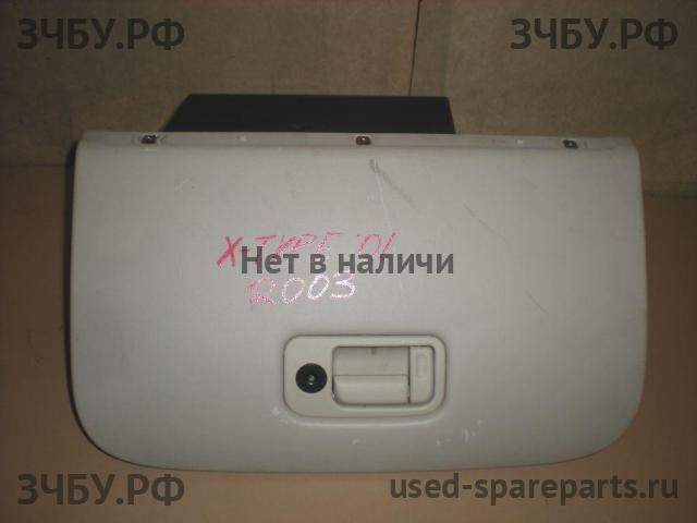 Jaguar X-type (X400) Бардачок