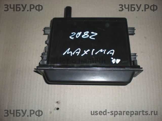 Nissan Maxima 3 (CA33) Ящик
